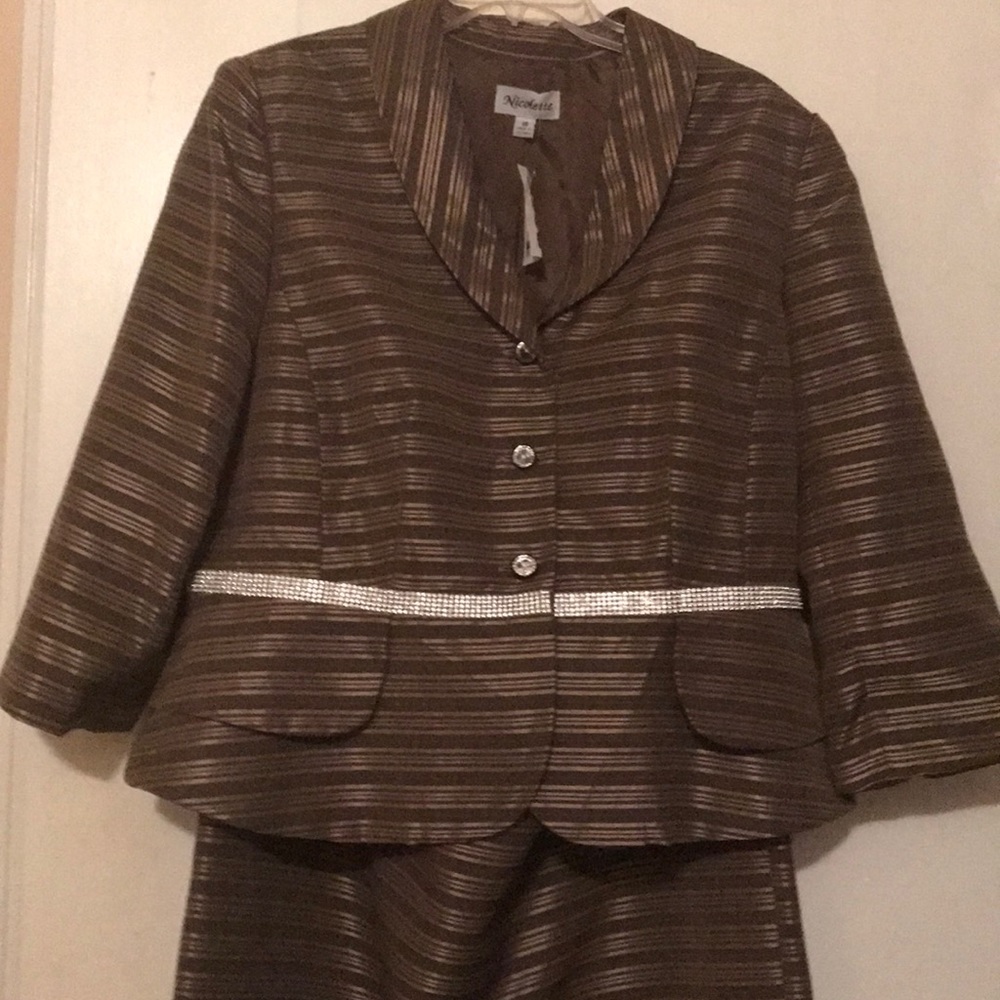 2 piece suit, jacket and skirt
